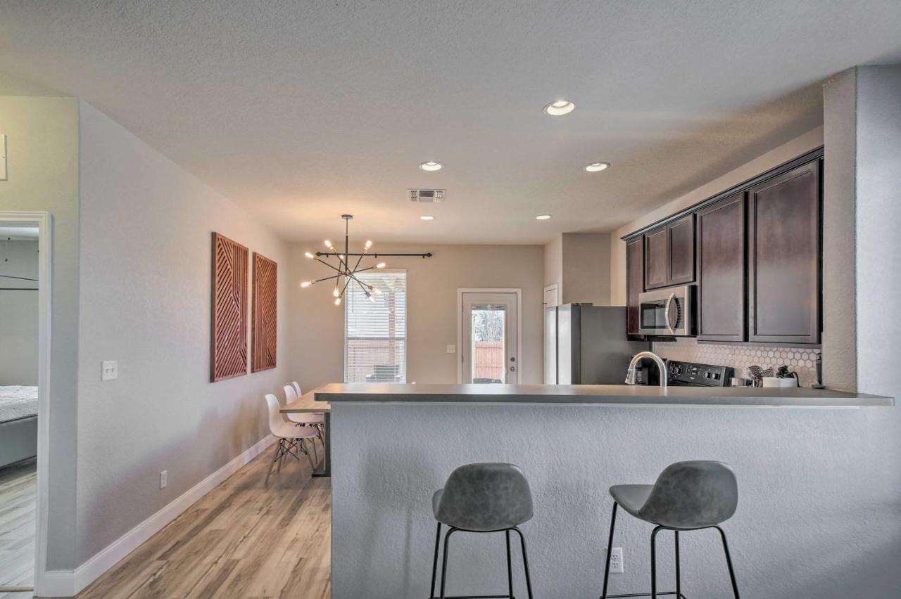 San Antonio Home With Patio And Grill Near Seaworld! Exterior photo